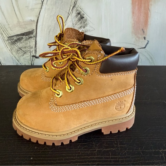 Timberland Tan and Brown Boots with Chunky Sole size 7 - Picture 1 of 9